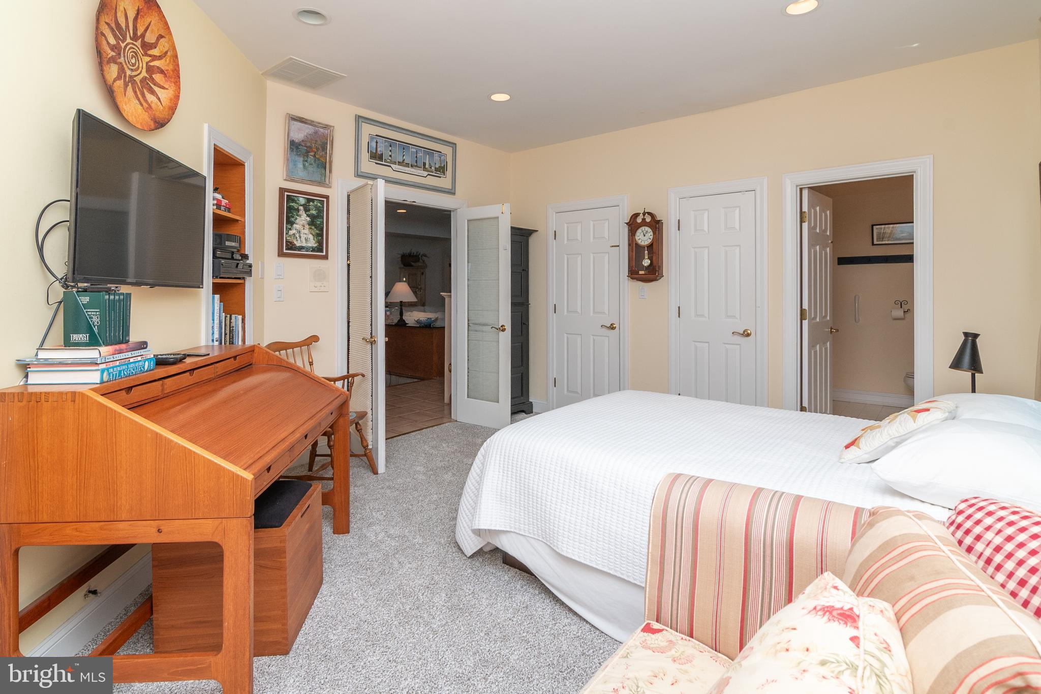 NANTUCKET POINT - Residential