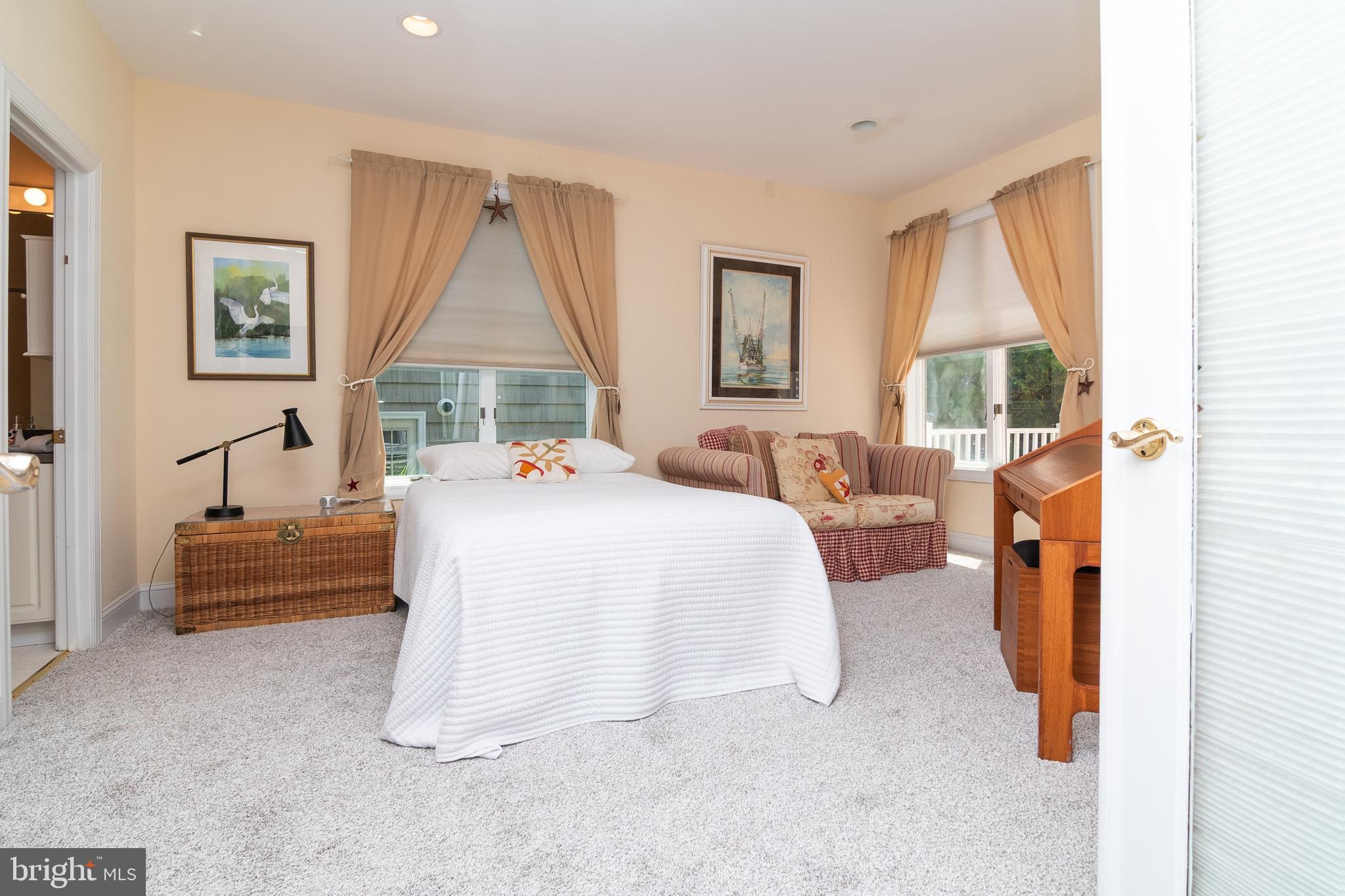 NANTUCKET POINT - Residential