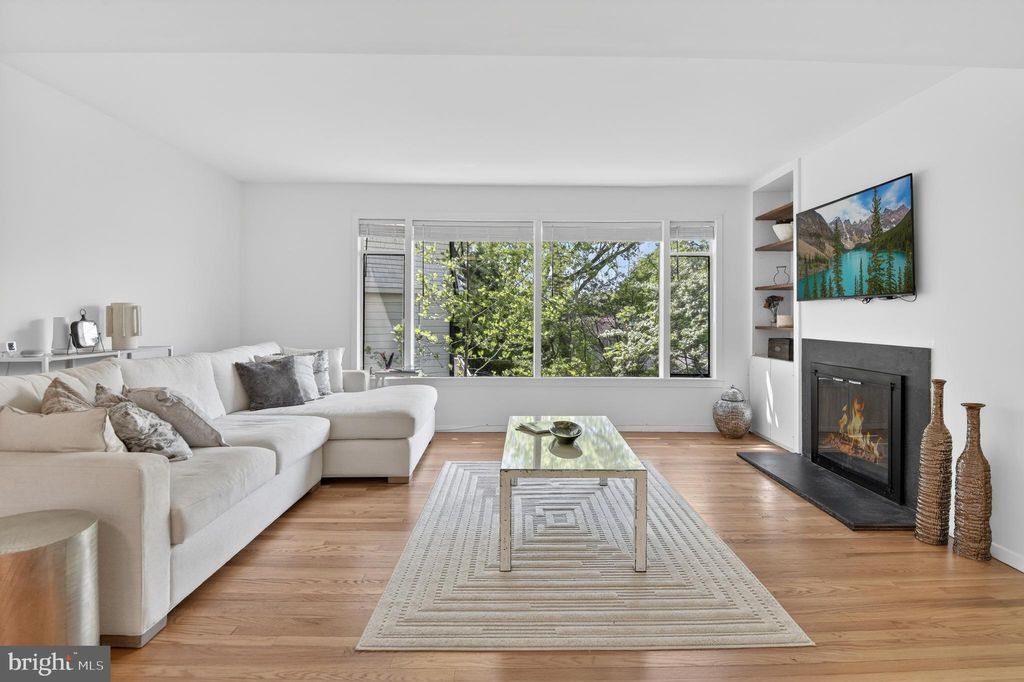 Photo of 6310 E Halbert Road, BETHESDA, MD 20817 (MLS # MDMC2228840)