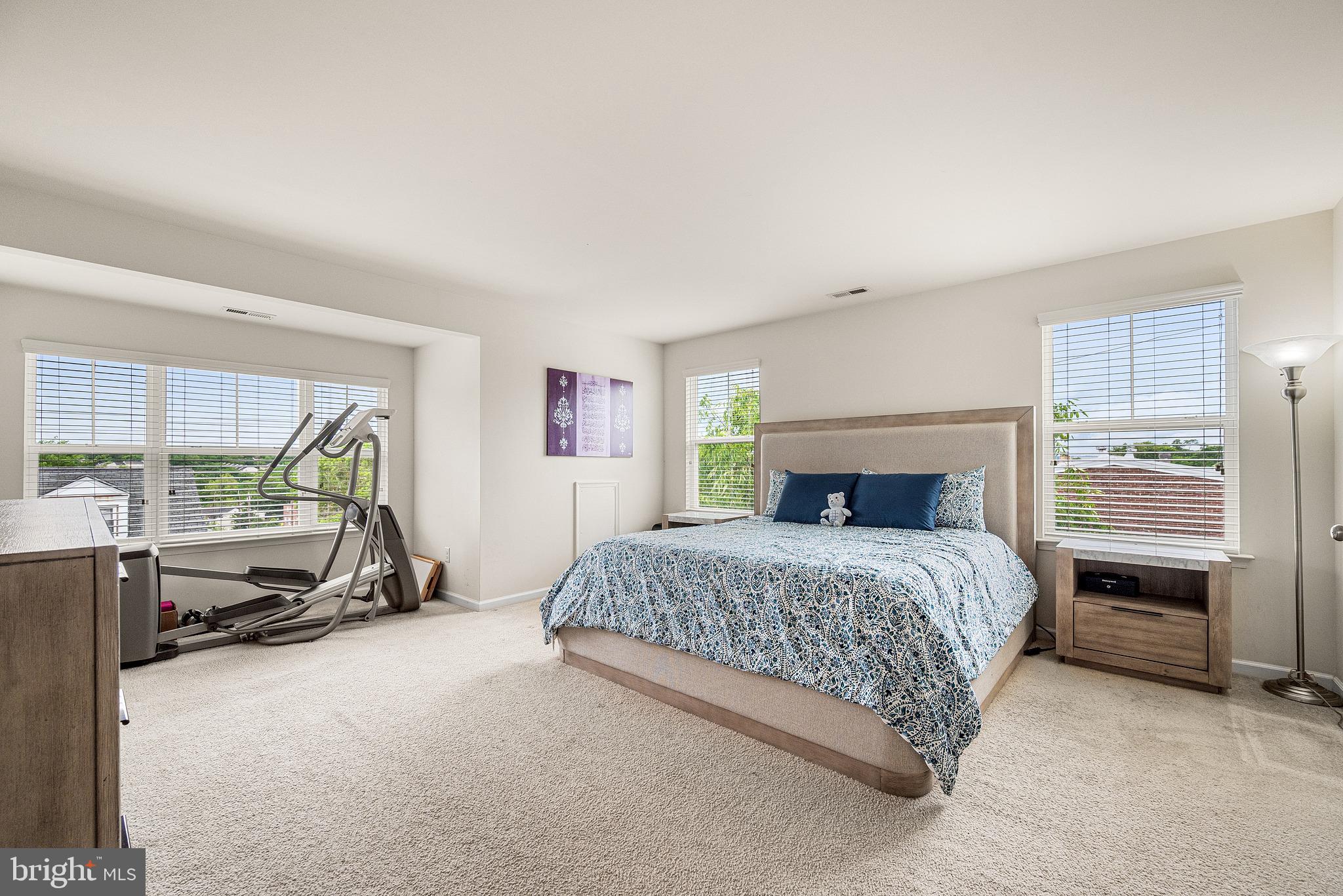 NORRISTOWN - Residential
