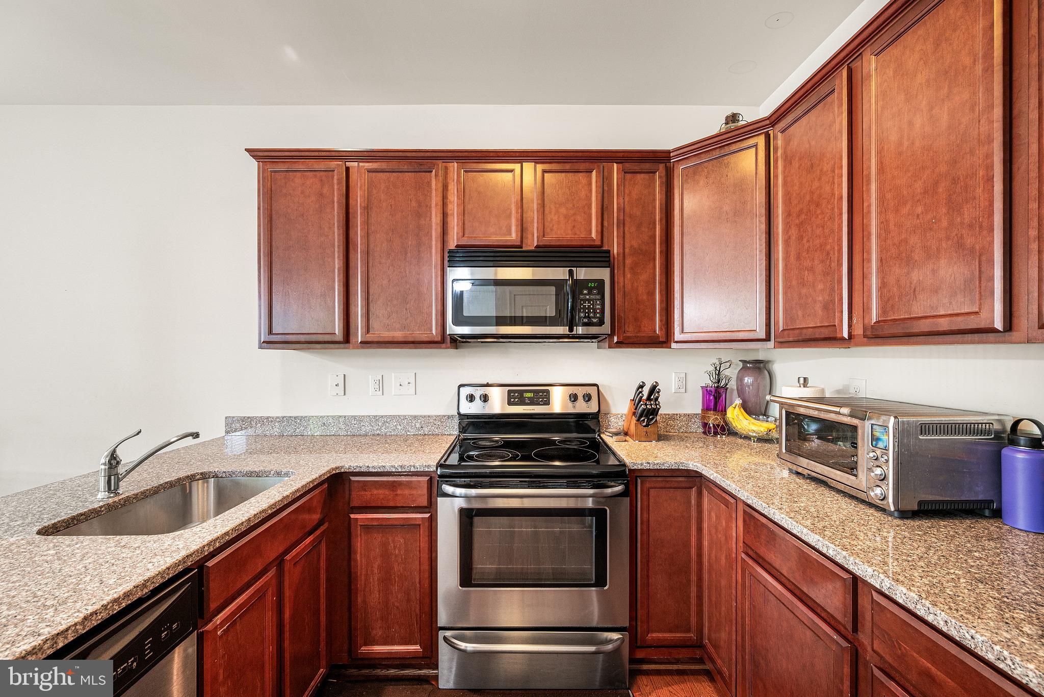 NORRISTOWN - Residential