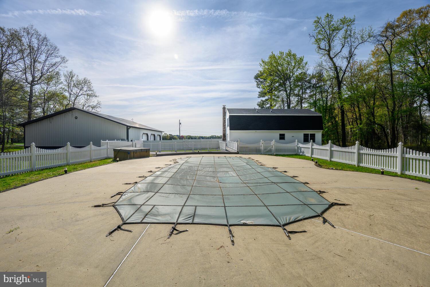 LONGWOODS - Residential