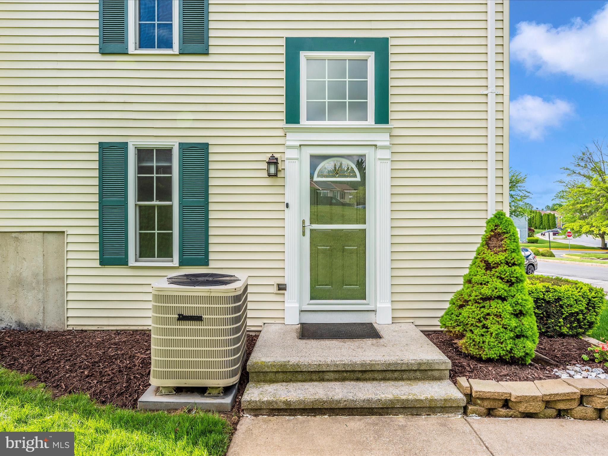 439 SPALDING COURT