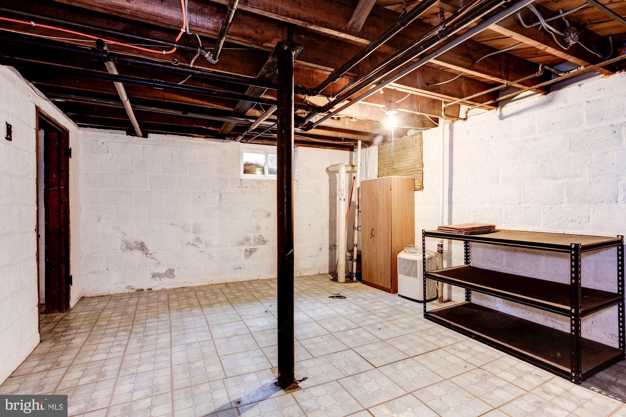 WOODSIDE PARK - Residential Lease