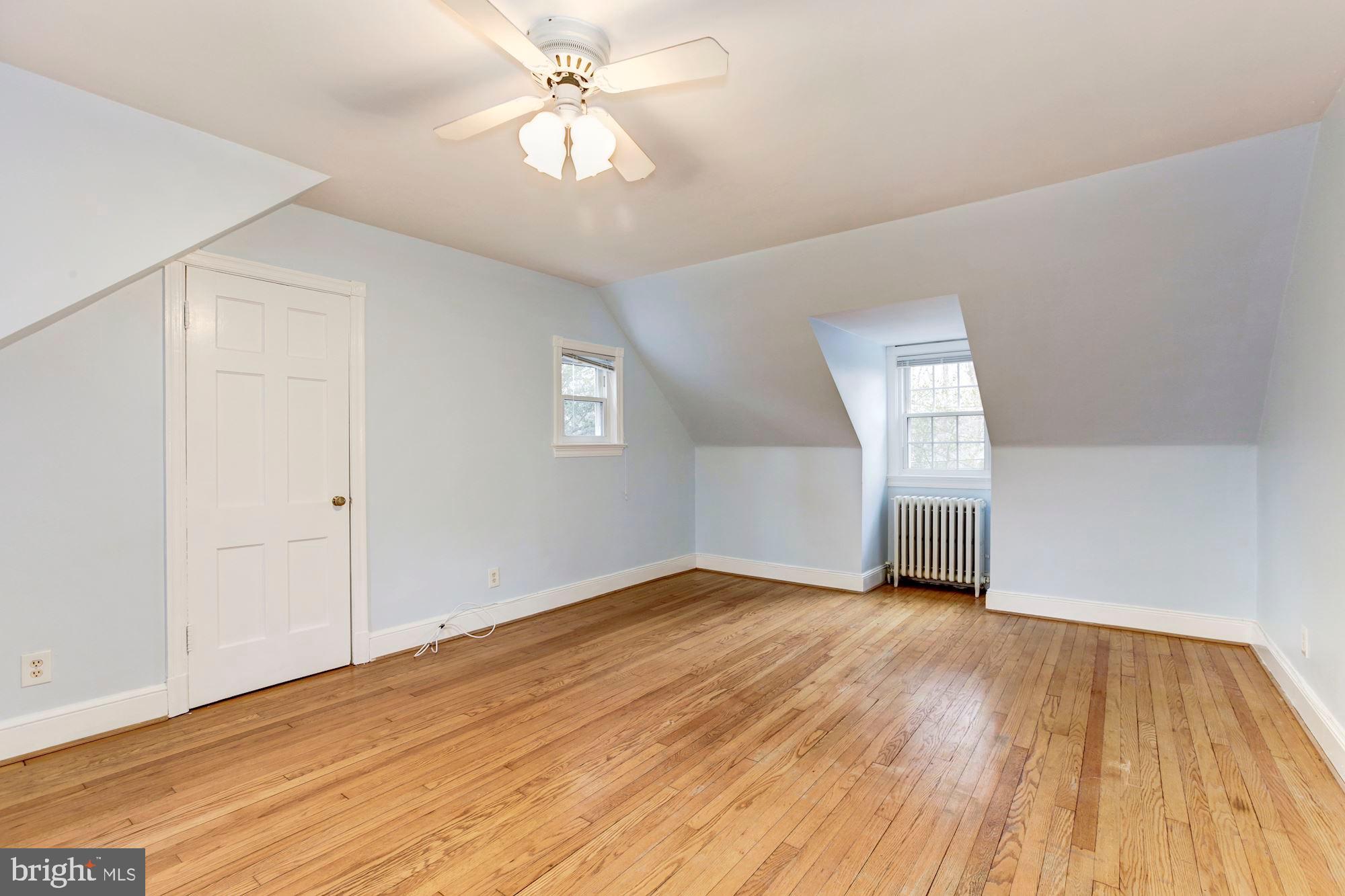 WOODSIDE PARK - Residential Lease