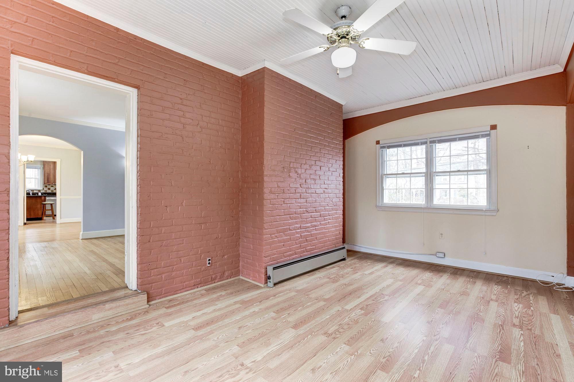 WOODSIDE PARK - Residential Lease