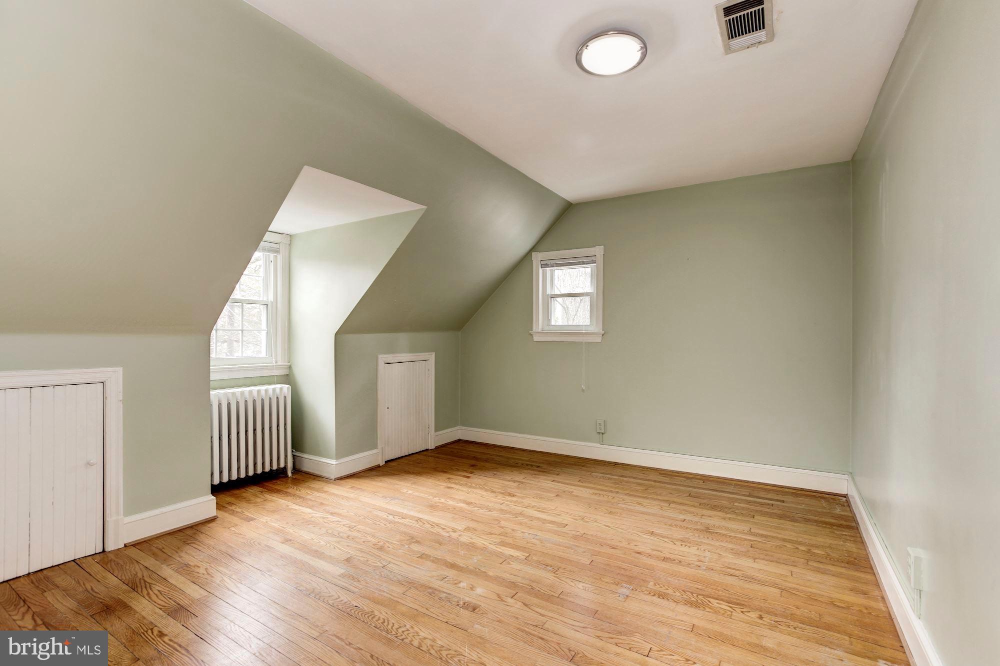 WOODSIDE PARK - Residential Lease