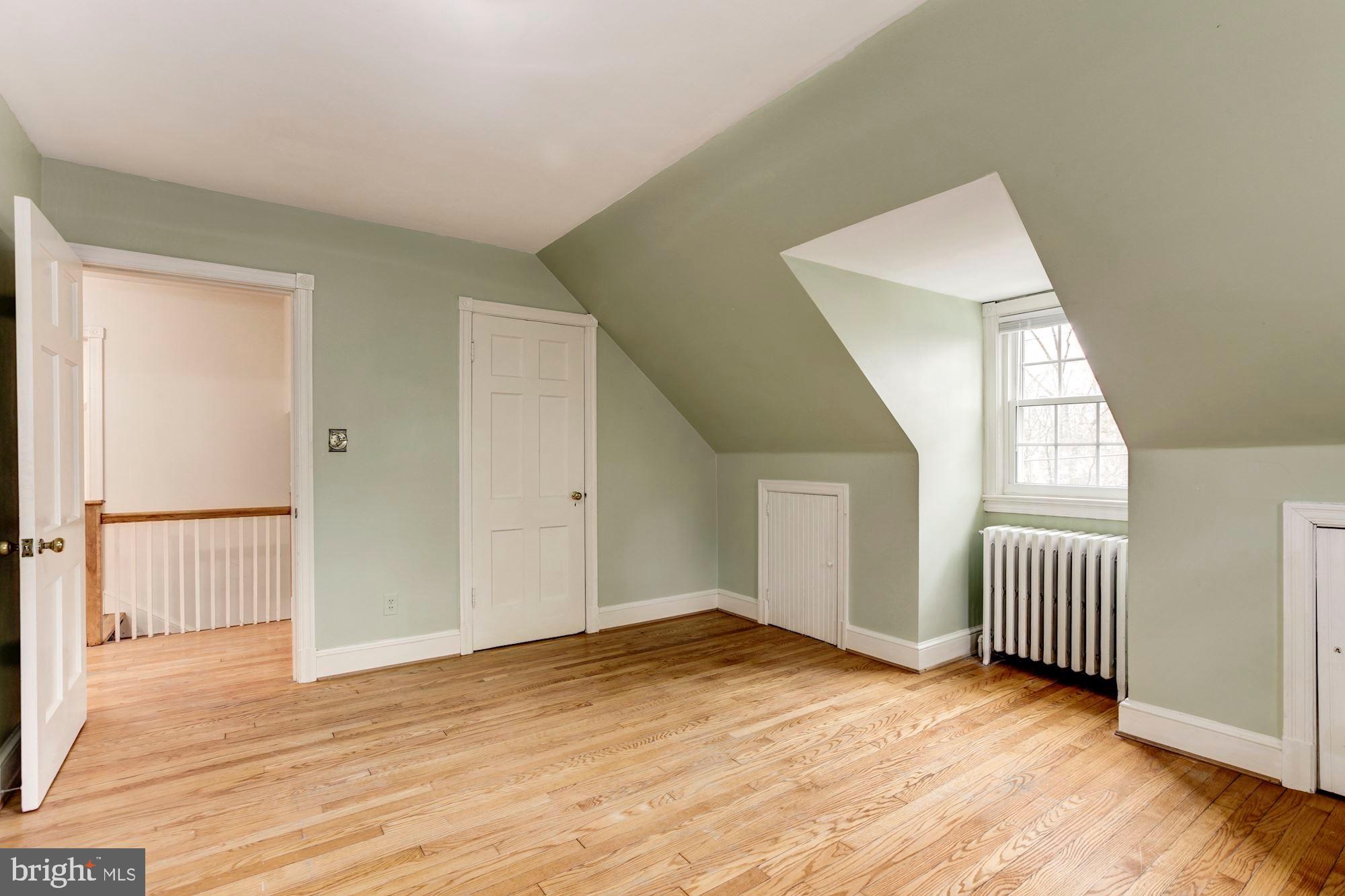 WOODSIDE PARK - Residential Lease