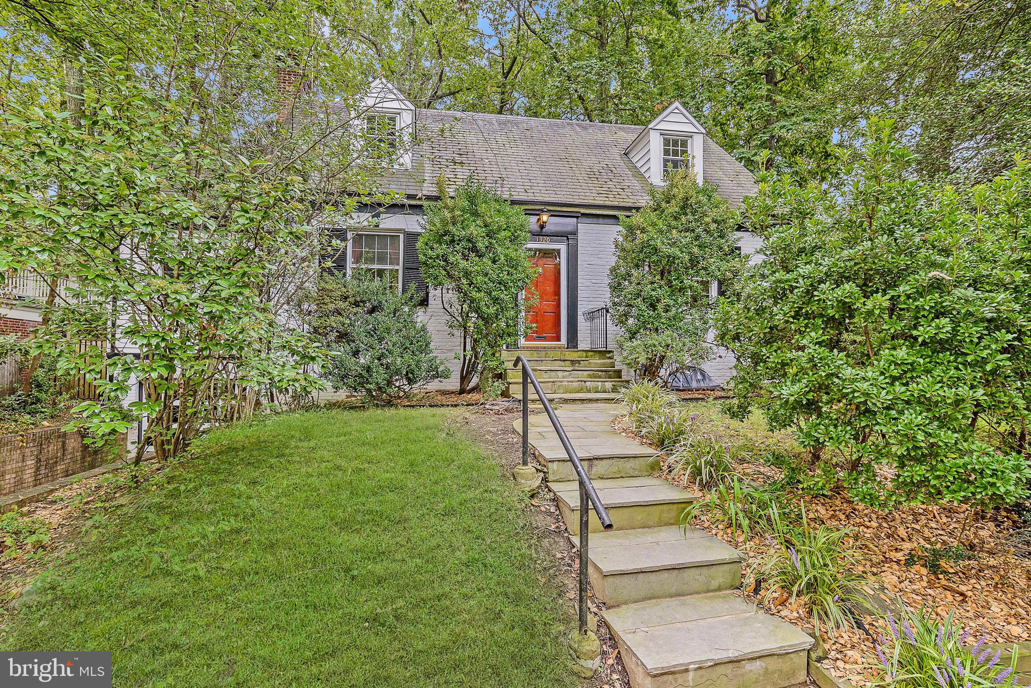 WOODSIDE PARK - Residential Lease