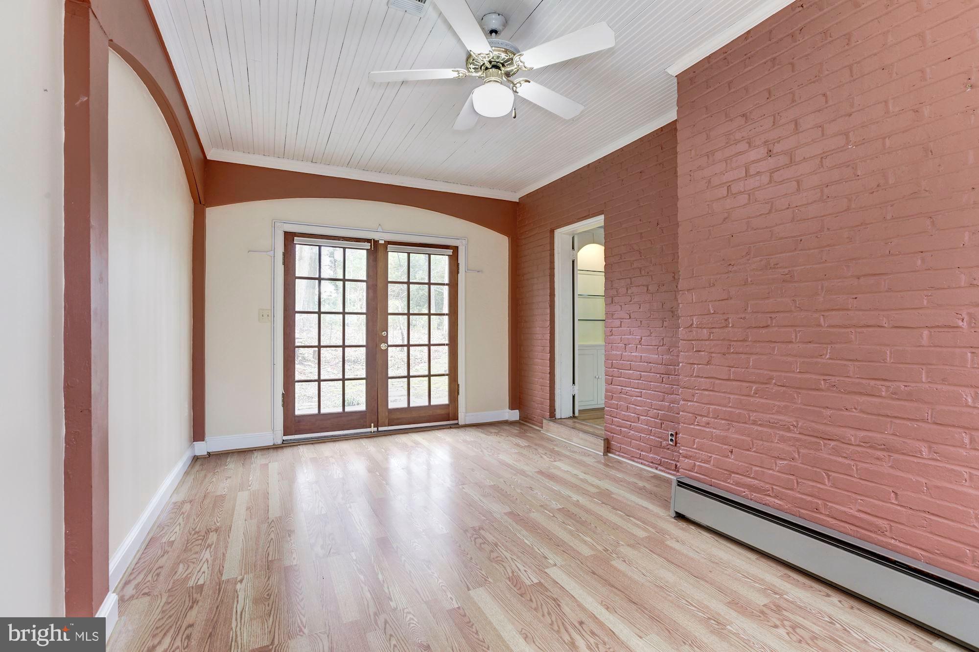 WOODSIDE PARK - Residential Lease