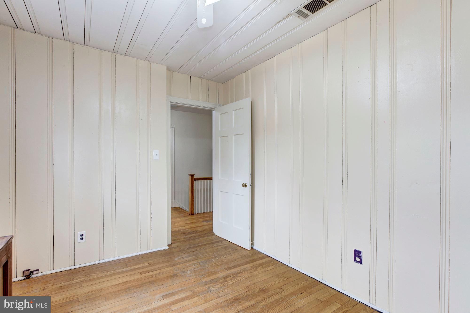 WOODSIDE PARK - Residential Lease