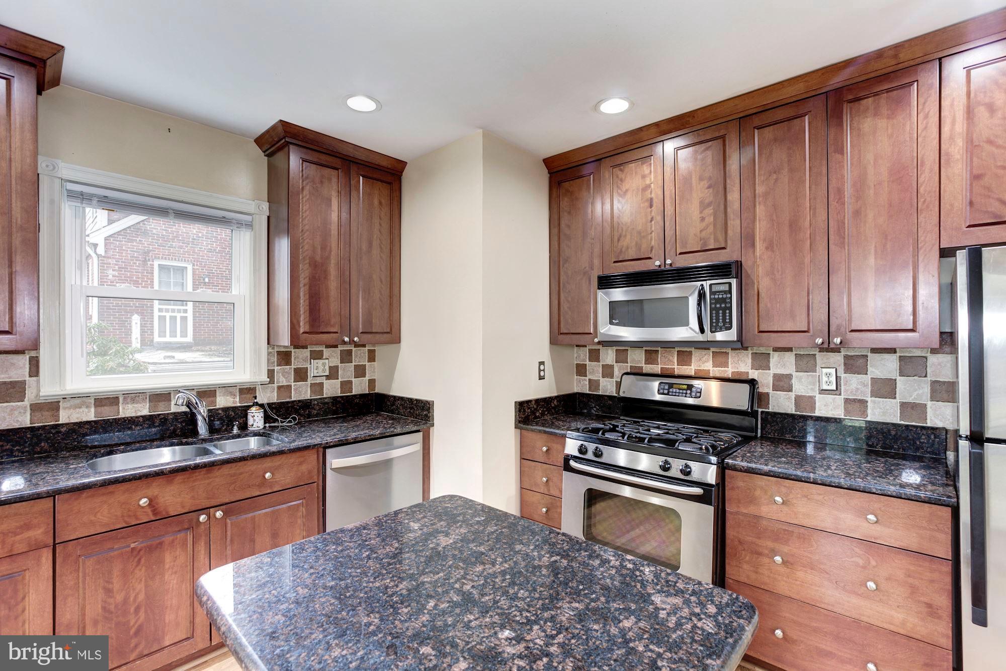 WOODSIDE PARK - Residential Lease