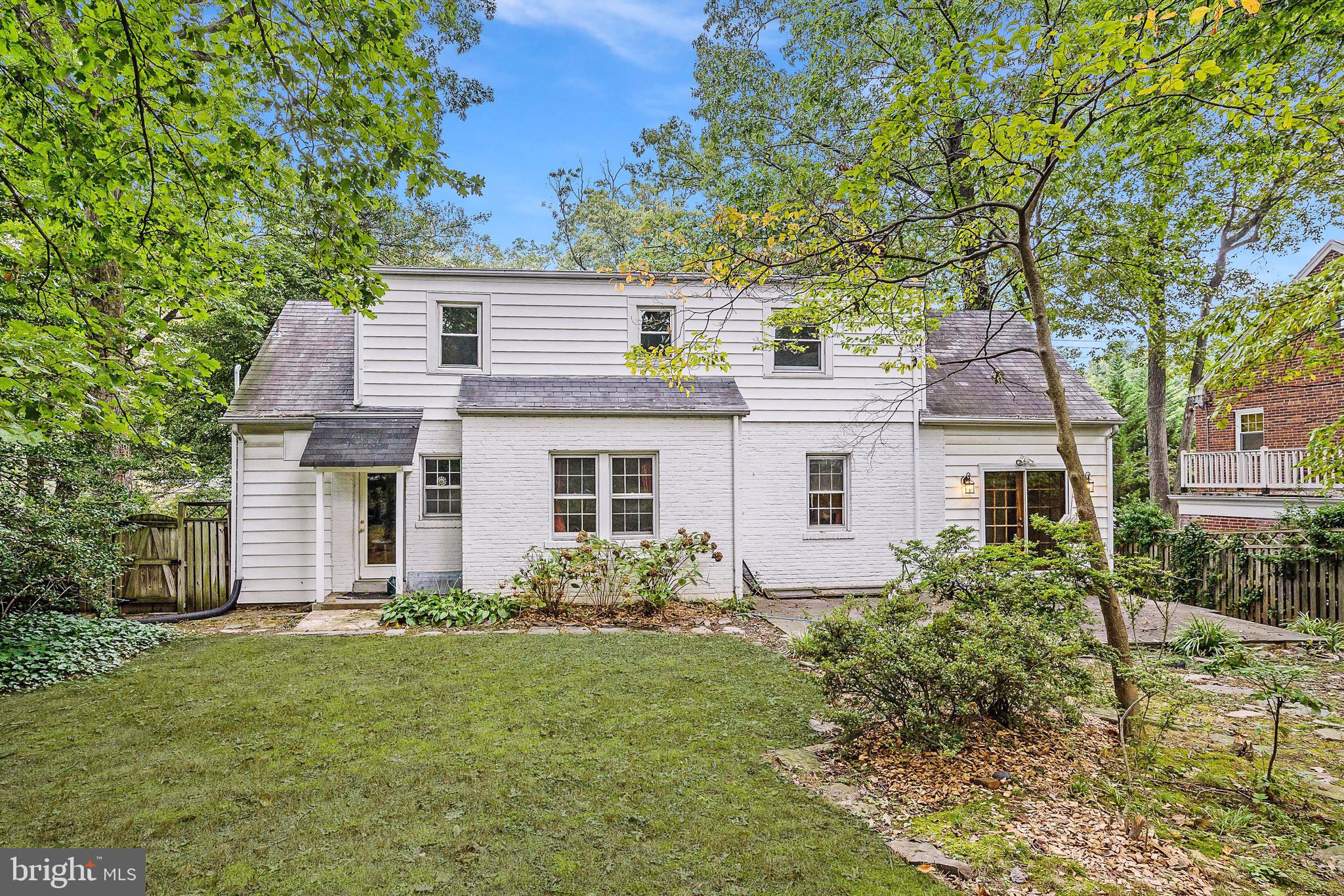 WOODSIDE PARK - Residential Lease