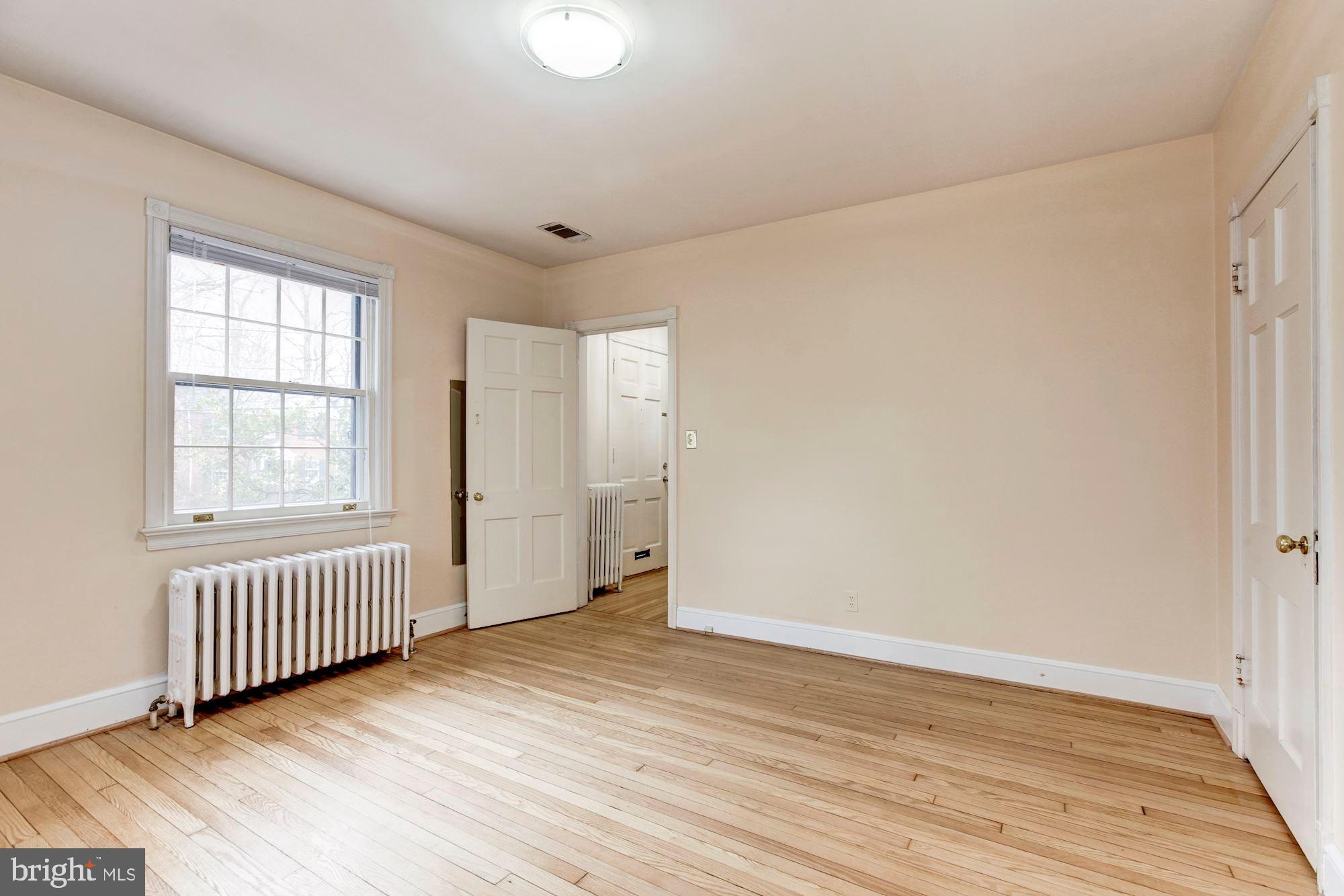 WOODSIDE PARK - Residential Lease