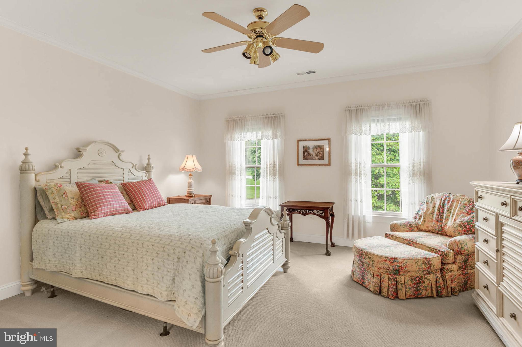 ALLNUTT FARMS ESTATES - Residential