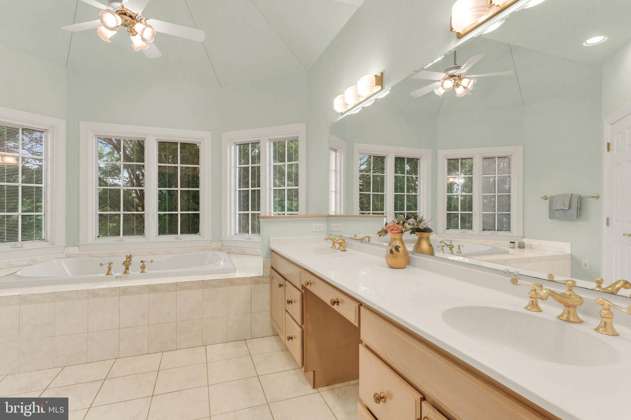 ALLNUTT FARMS ESTATES - Residential