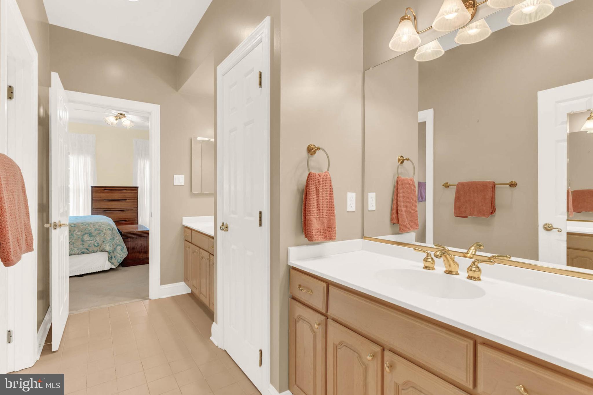 ALLNUTT FARMS ESTATES - Residential