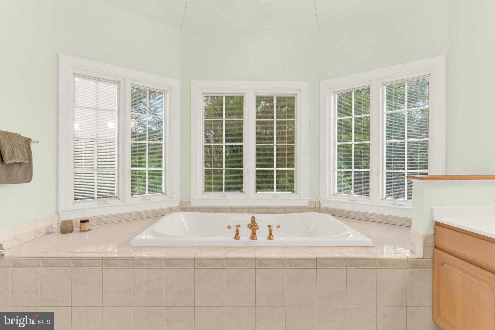 ALLNUTT FARMS ESTATES - Residential