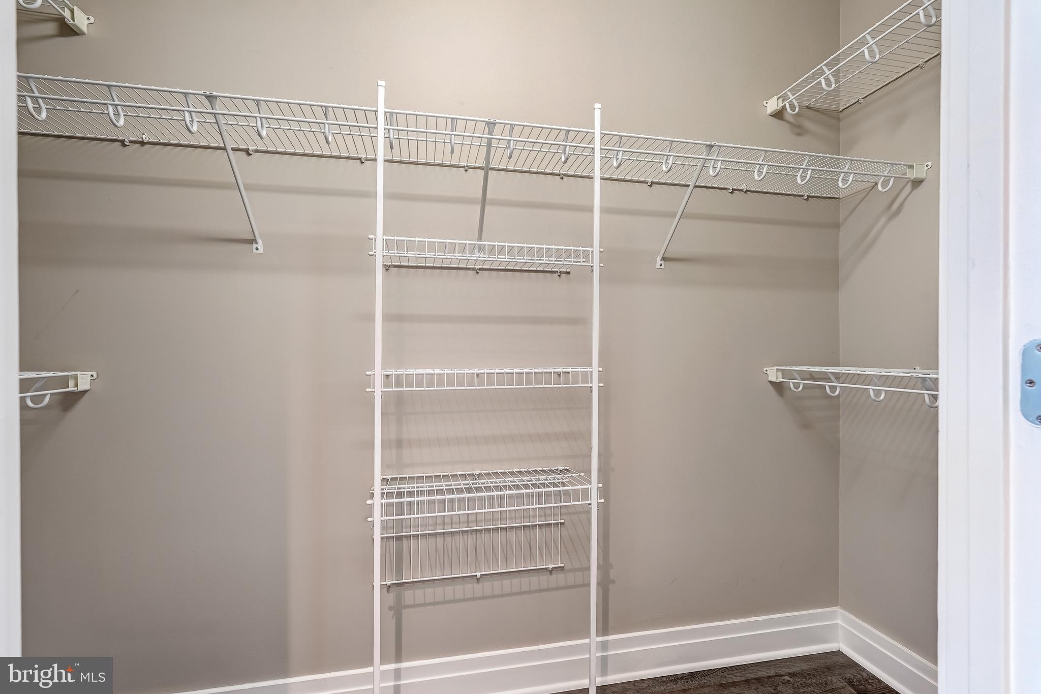 ONE PARK CREST CONDOMINIUM - Residential