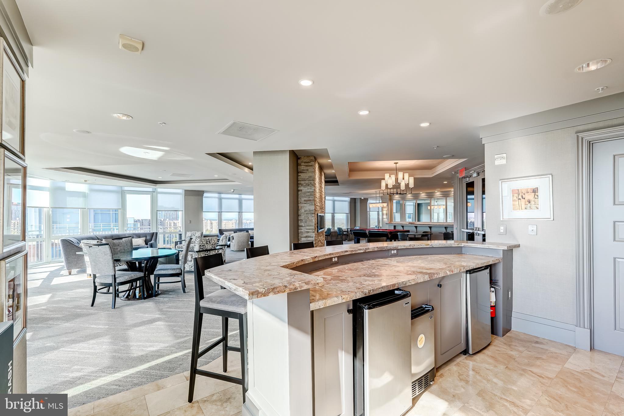 ONE PARK CREST CONDOMINIUM - Residential