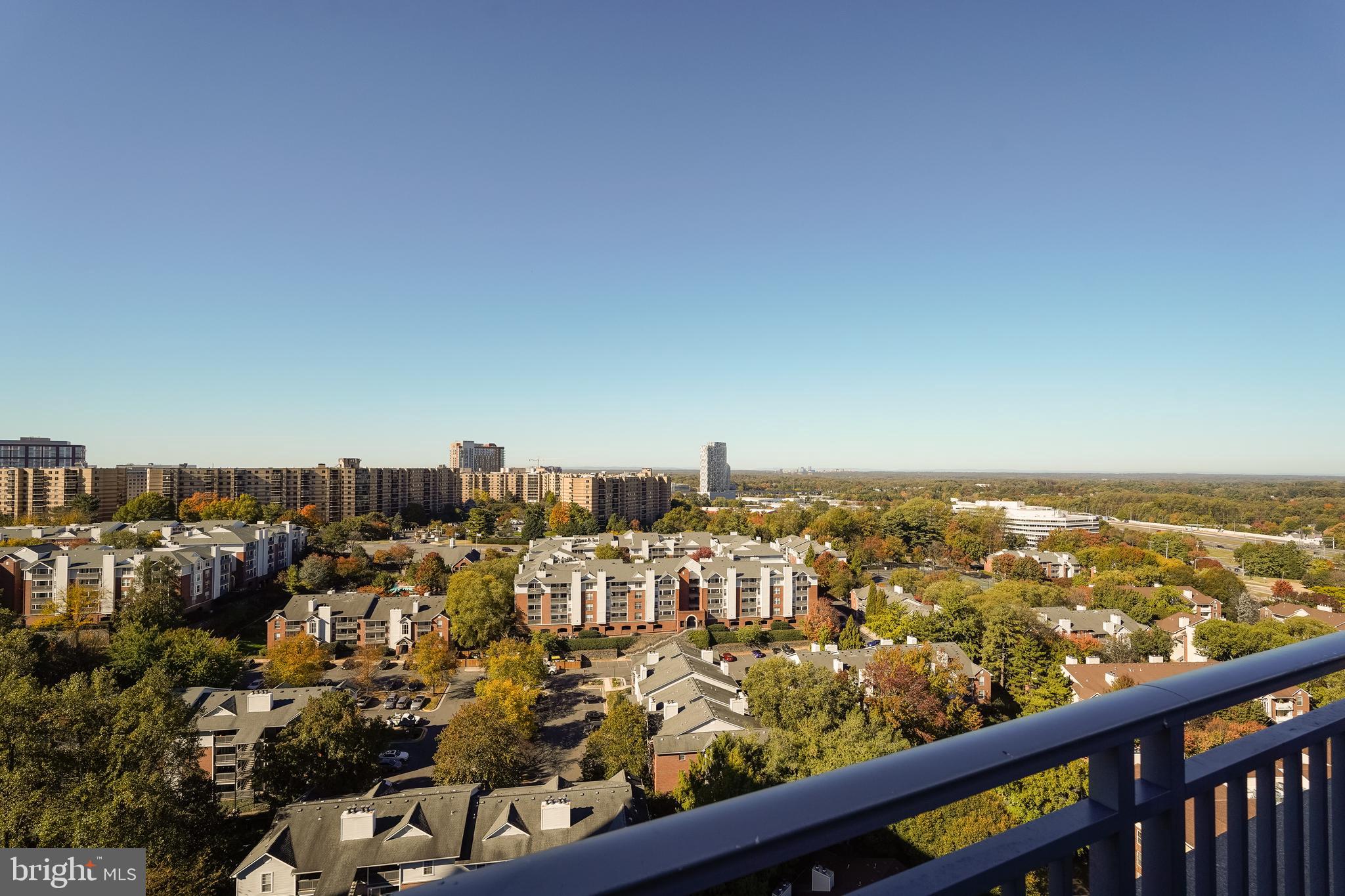 ONE PARK CREST CONDOMINIUM - Residential