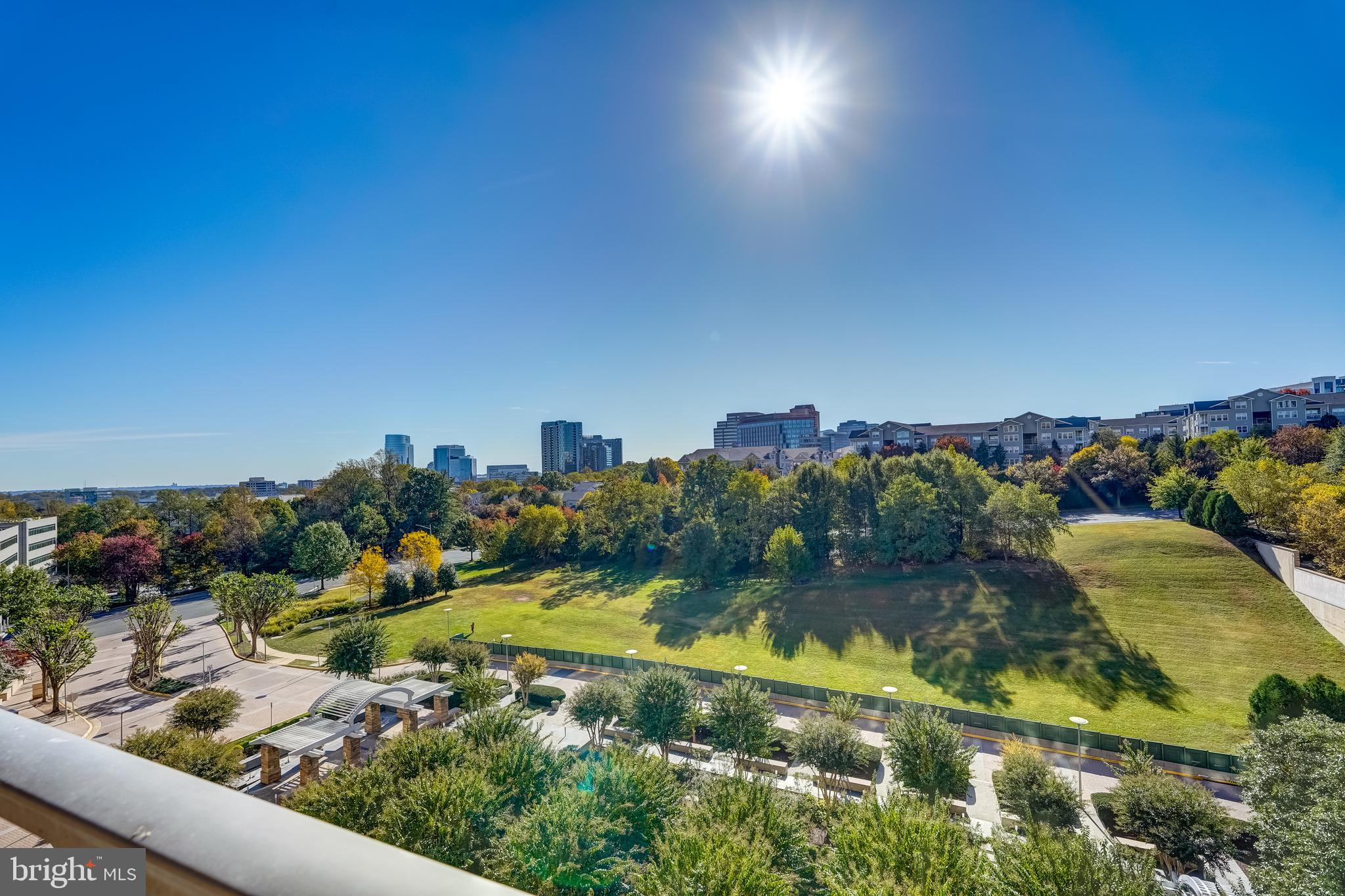 ONE PARK CREST CONDOMINIUM - Residential