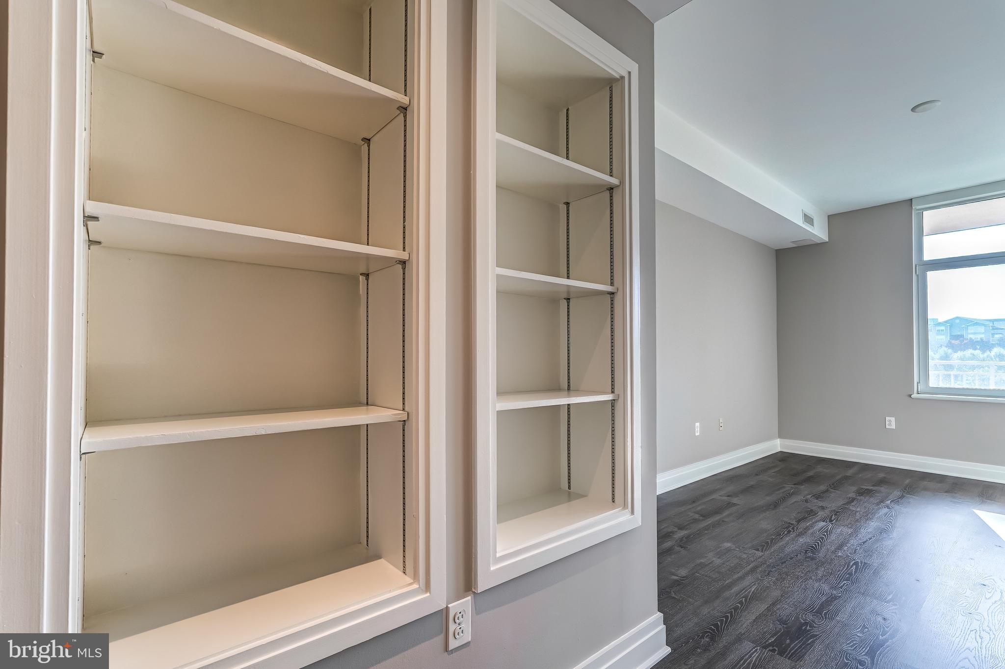 ONE PARK CREST CONDOMINIUM - Residential