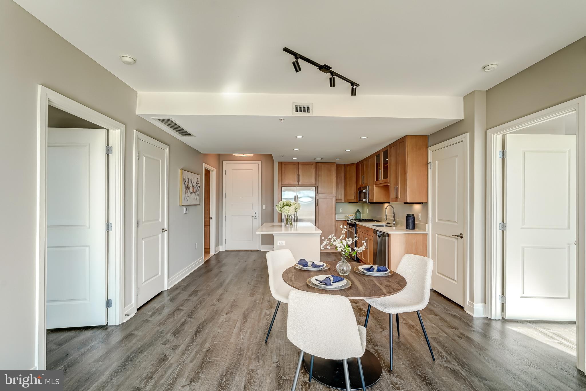 ONE PARK CREST CONDOMINIUM - Residential