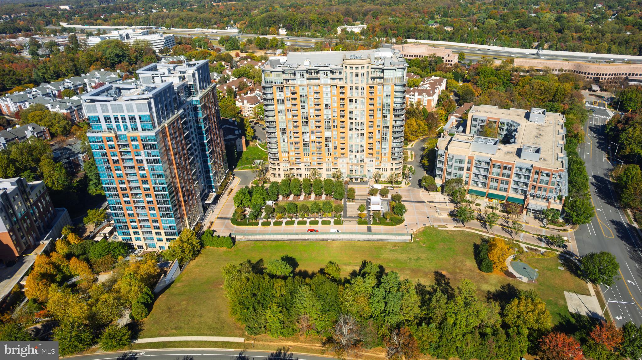 ONE PARK CREST CONDOMINIUM - Residential