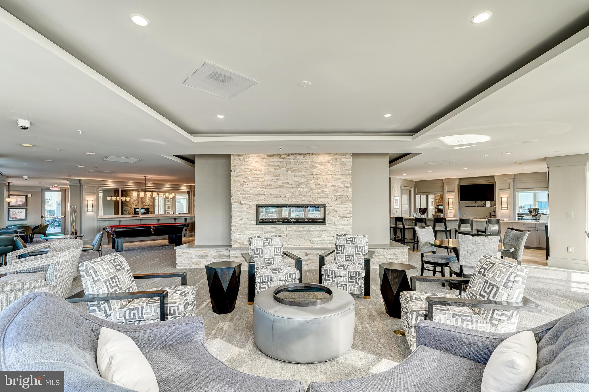 ONE PARK CREST CONDOMINIUM - Residential