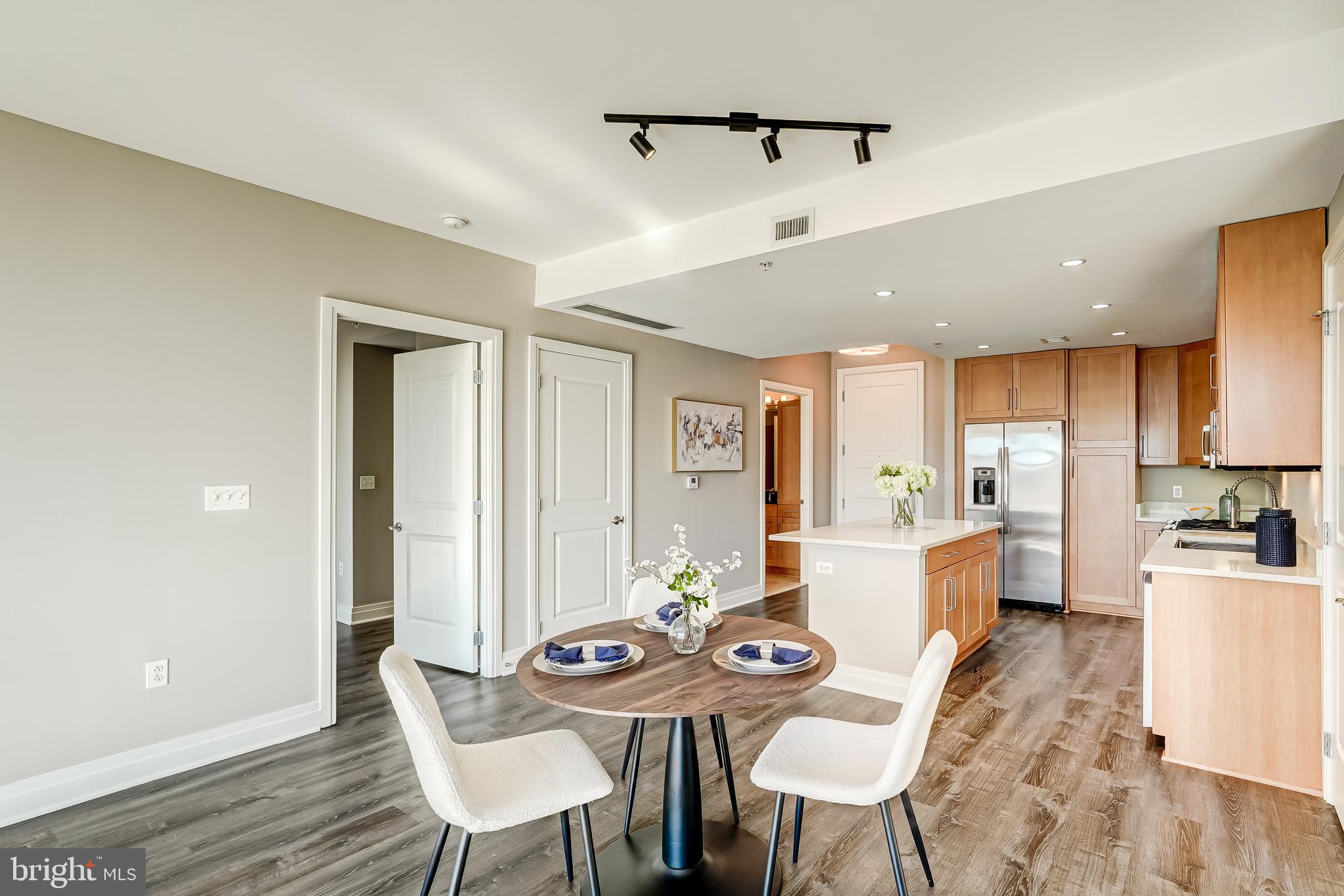 8220 CRESTWOOD HEIGHTS DRIVE 708