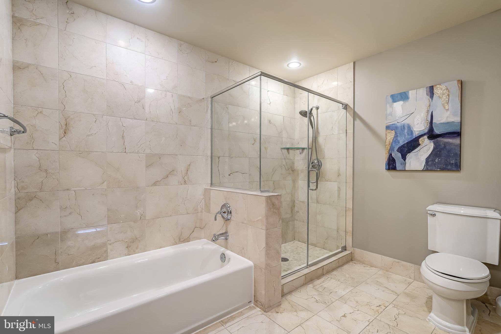 ONE PARK CREST CONDOMINIUM - Residential