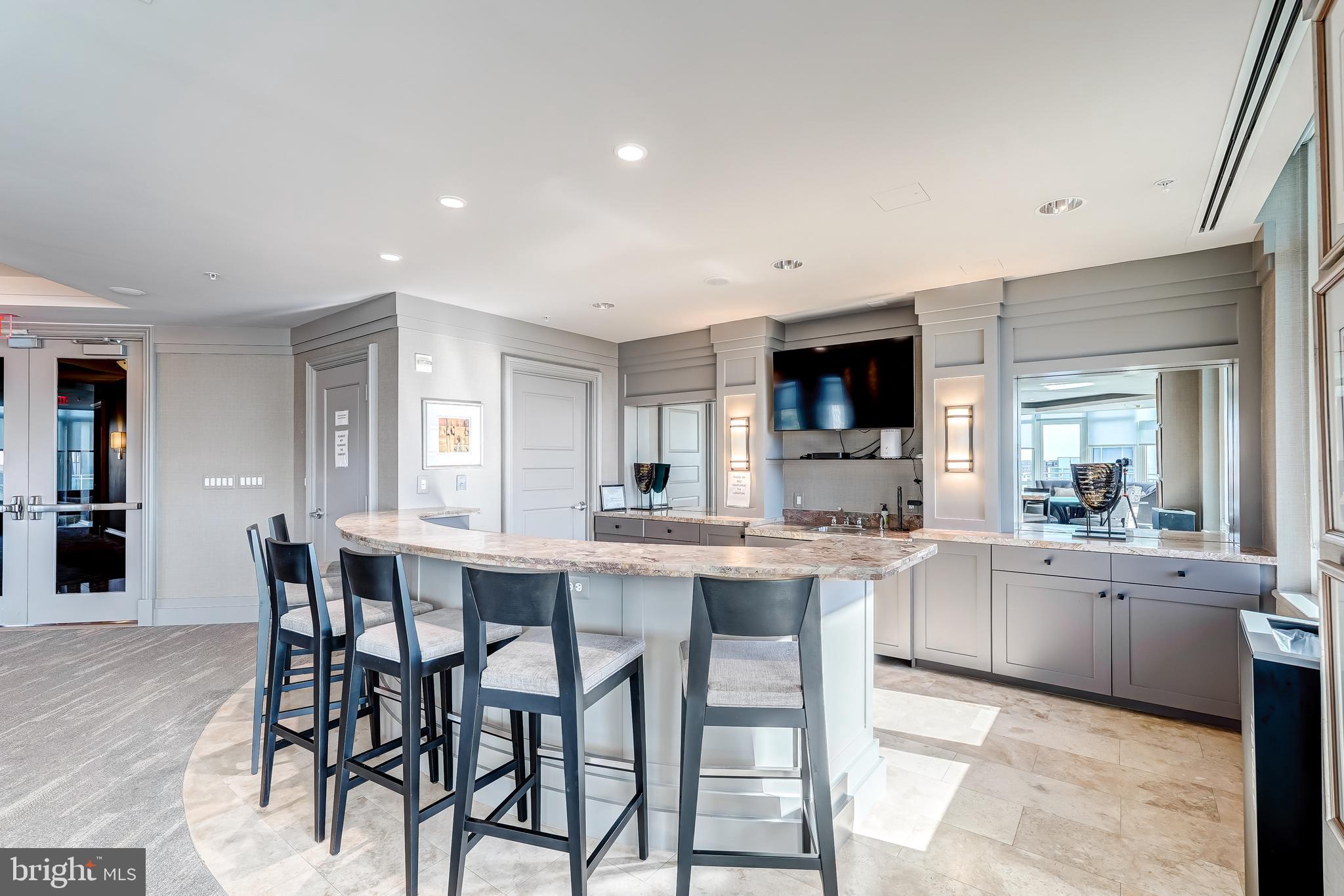 ONE PARK CREST CONDOMINIUM - Residential