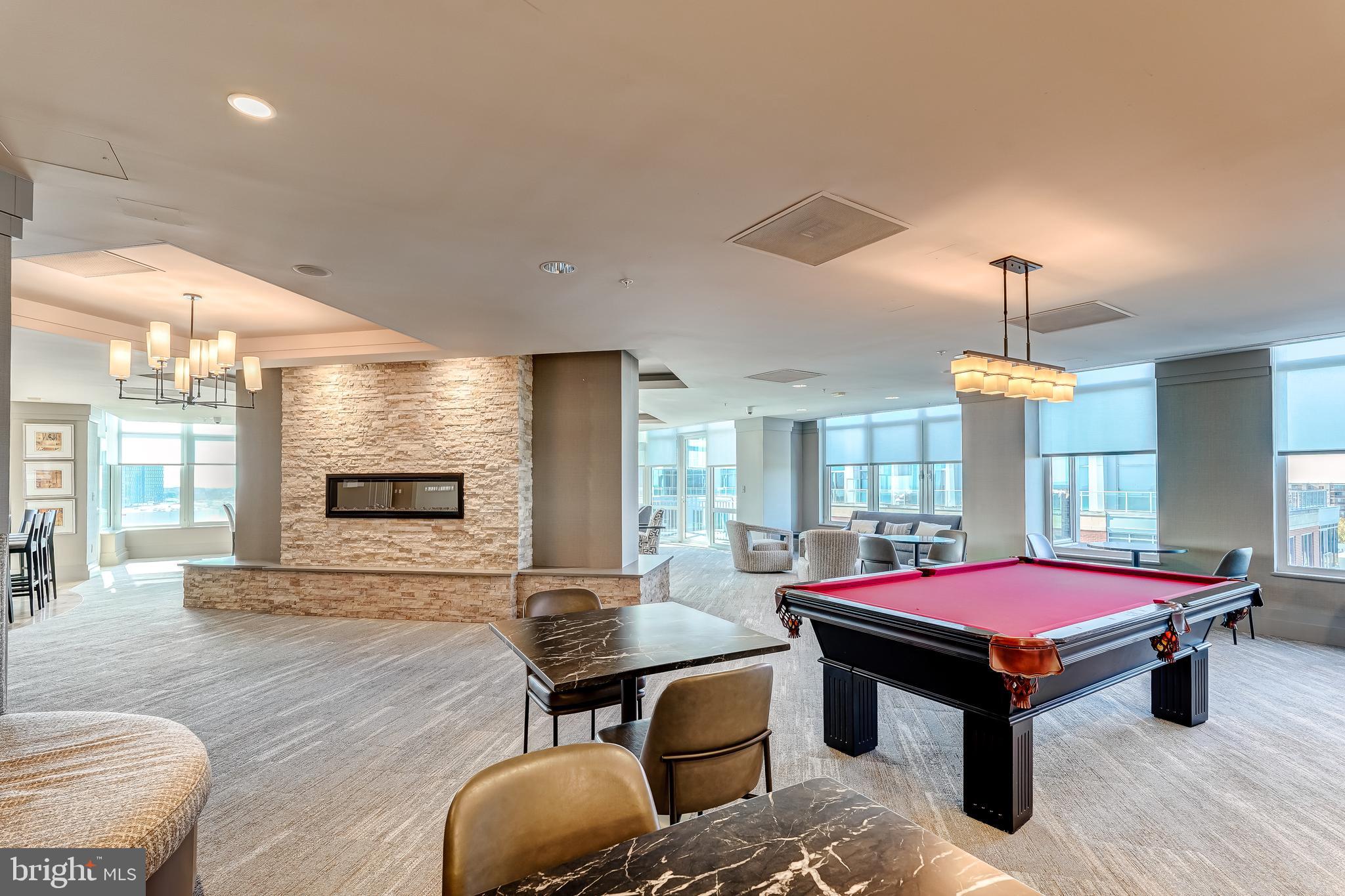 ONE PARK CREST CONDOMINIUM - Residential