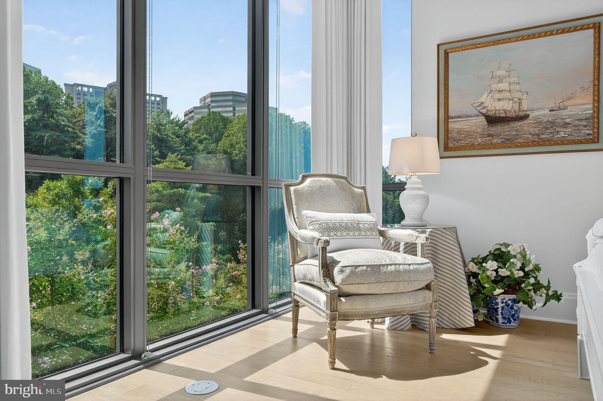 TYSONS CORNER - Residential