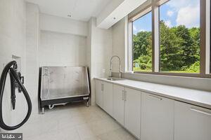 TYSONS CORNER - Residential