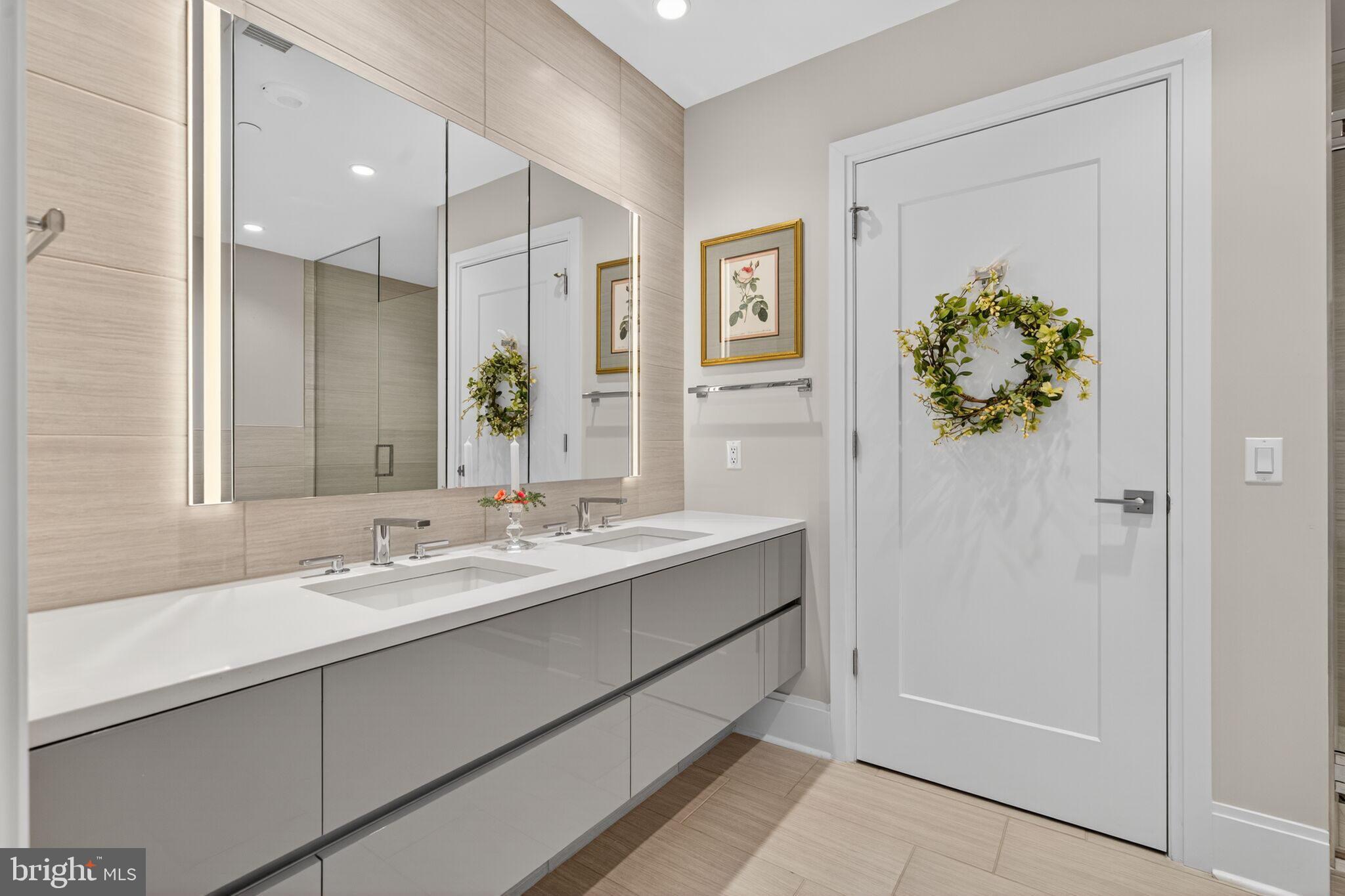 TYSONS CORNER - Residential