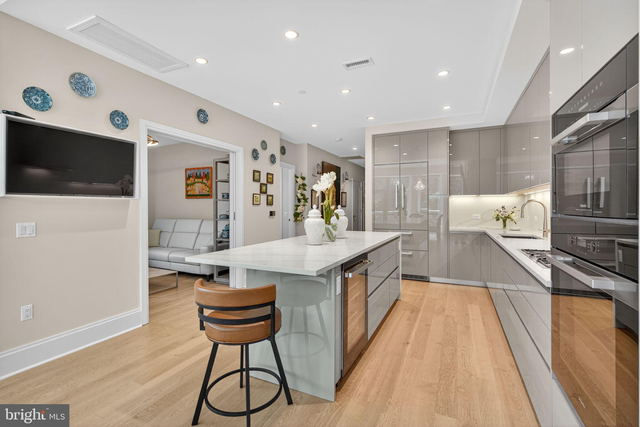 TYSONS CORNER - Residential