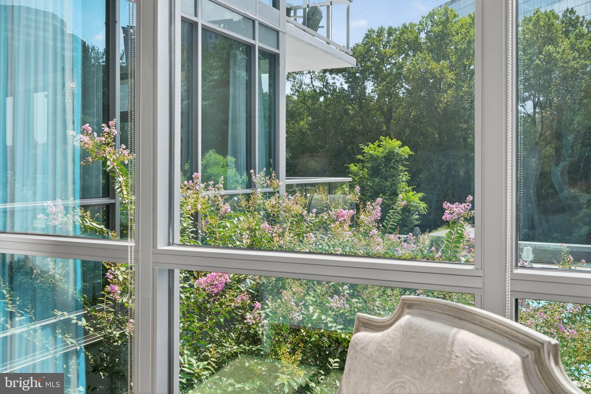 TYSONS CORNER - Residential