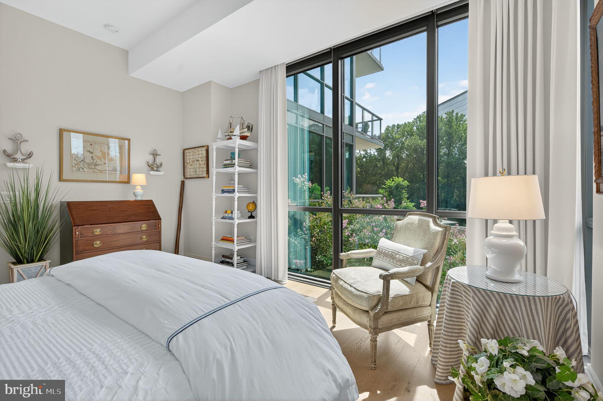 TYSONS CORNER - Residential