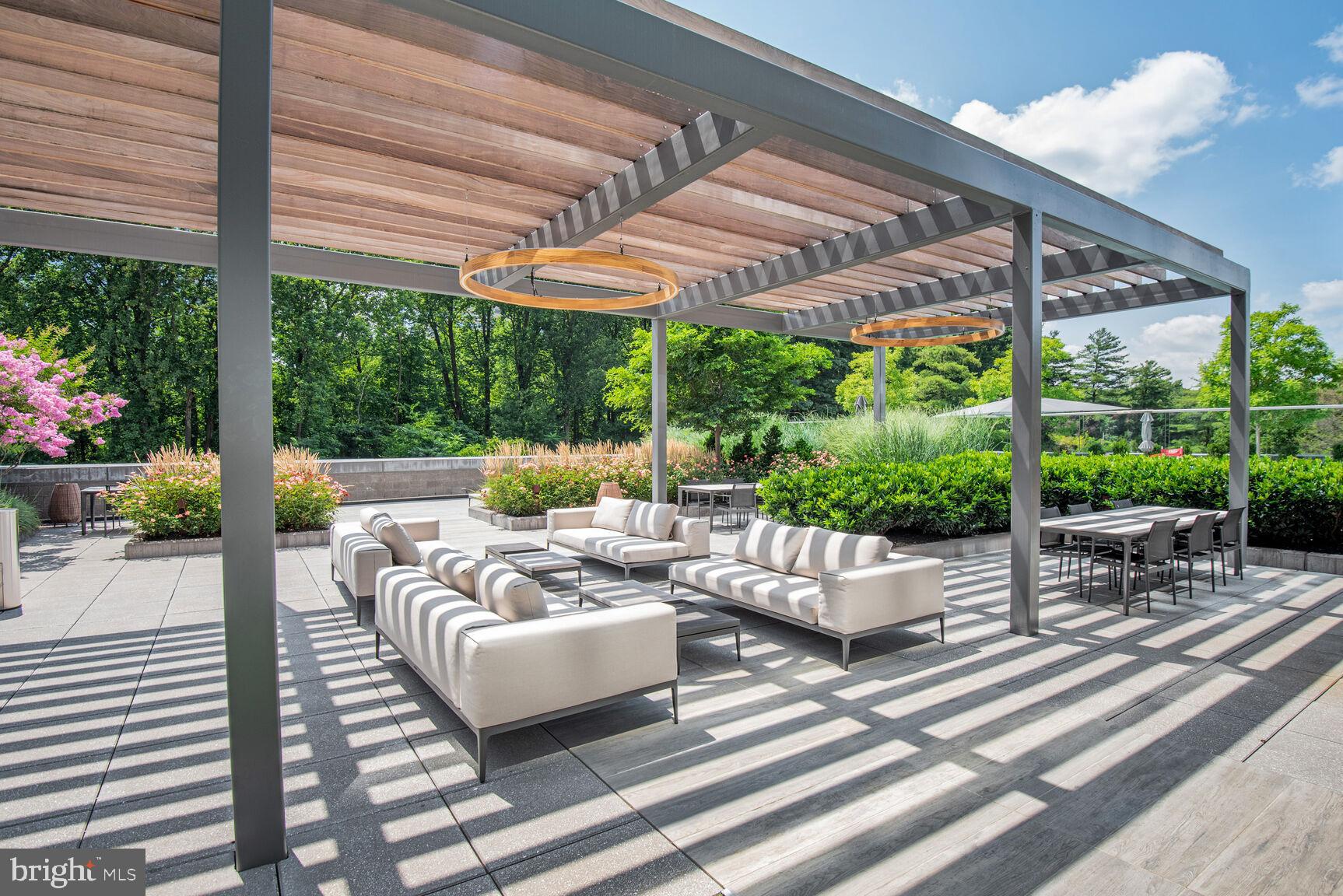 TYSONS CORNER - Residential