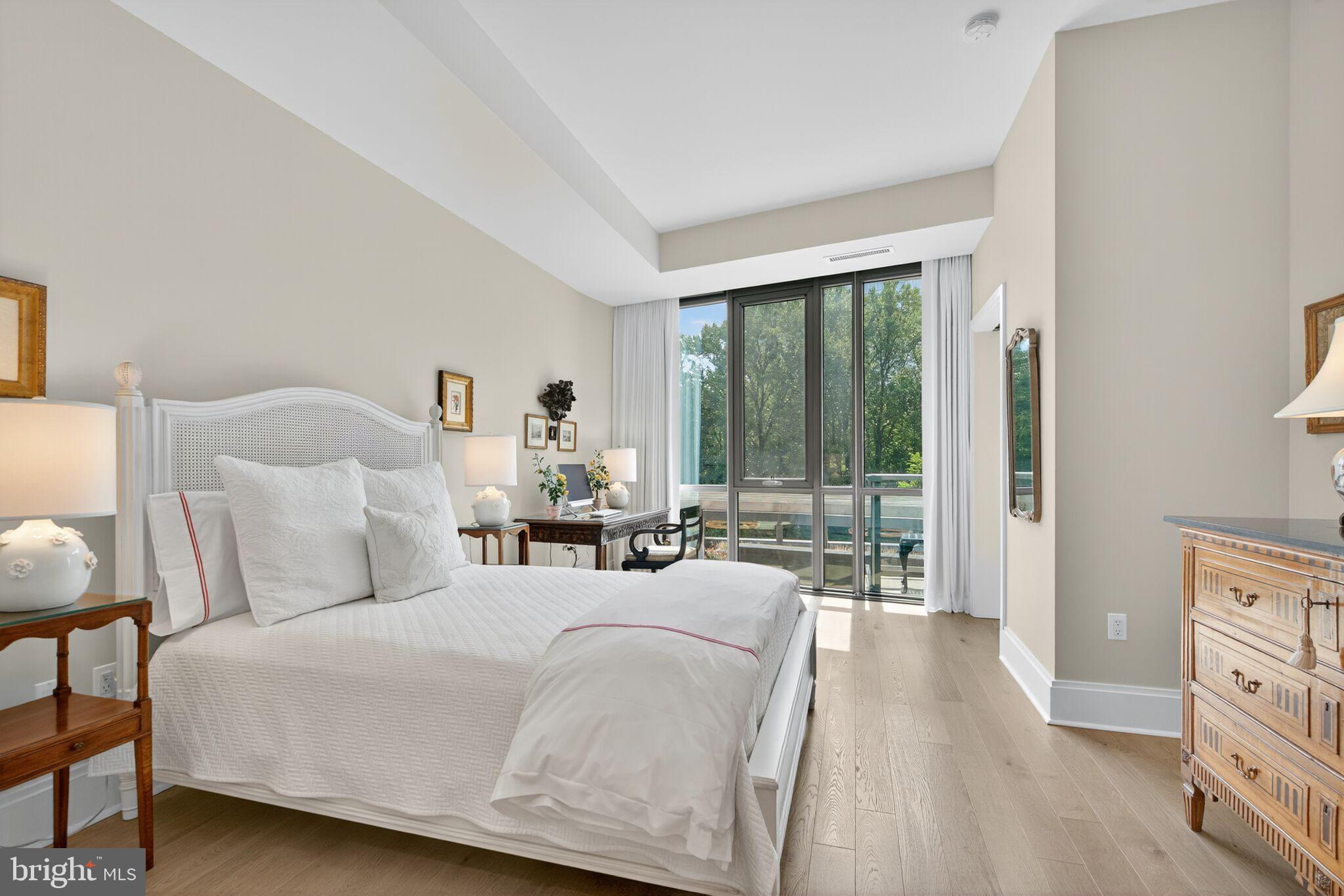 TYSONS CORNER - Residential