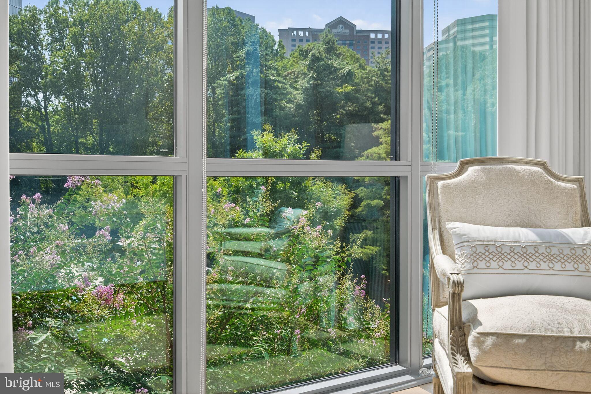 TYSONS CORNER - Residential