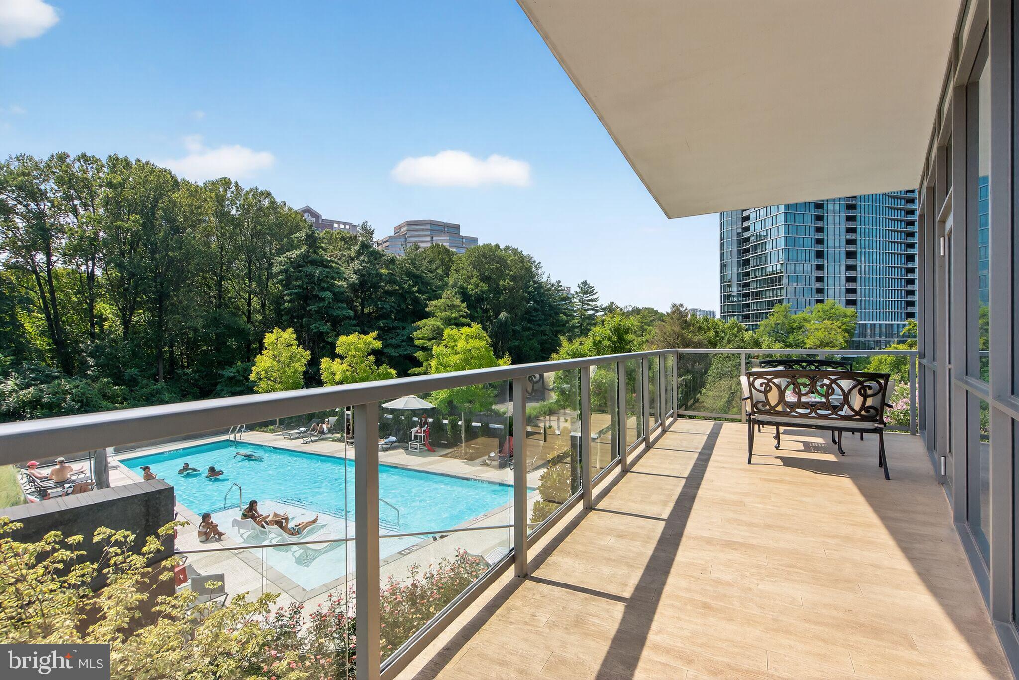 TYSONS CORNER - Residential