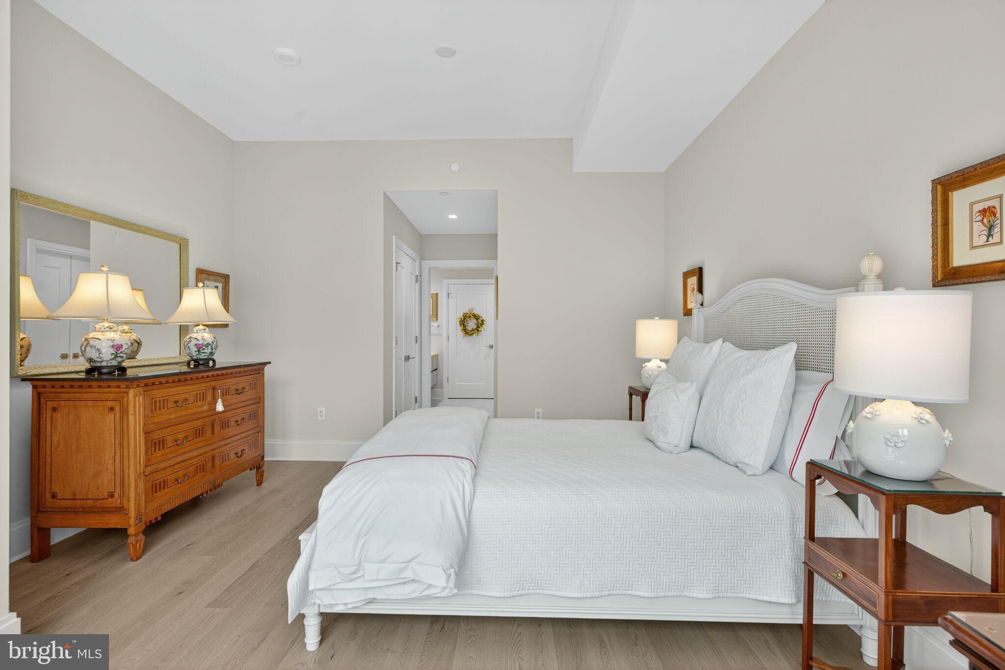 TYSONS CORNER - Residential