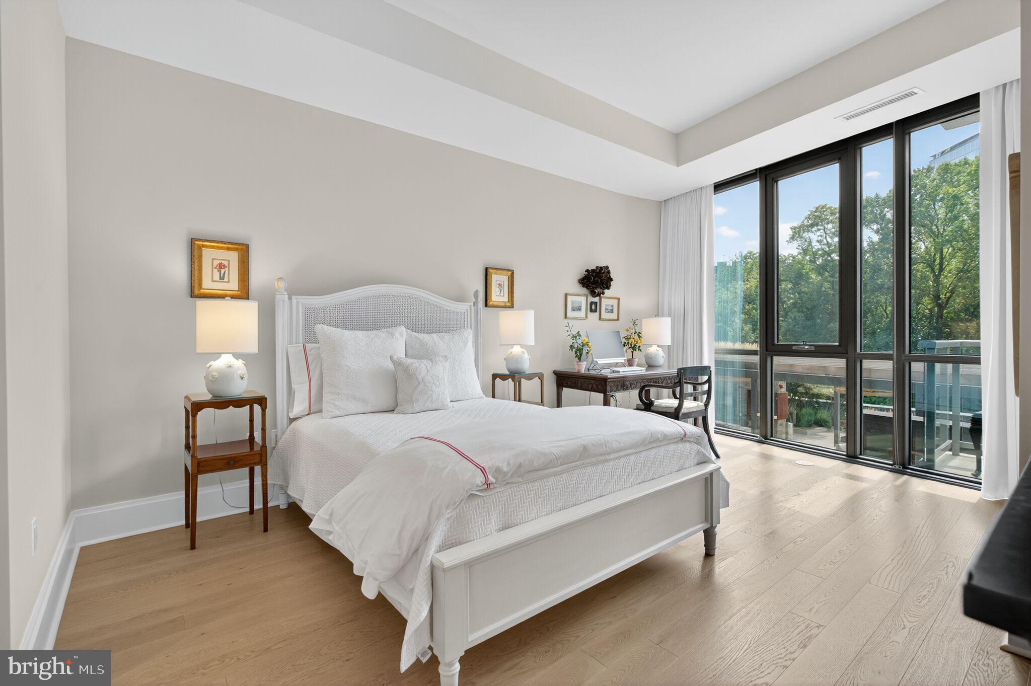 TYSONS CORNER - Residential