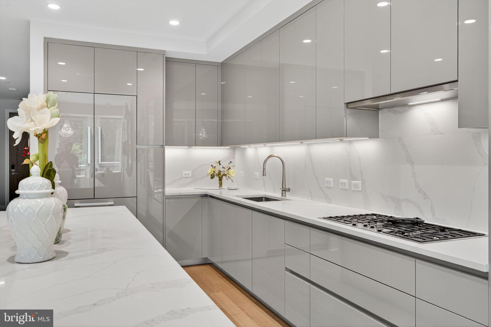 TYSONS CORNER - Residential