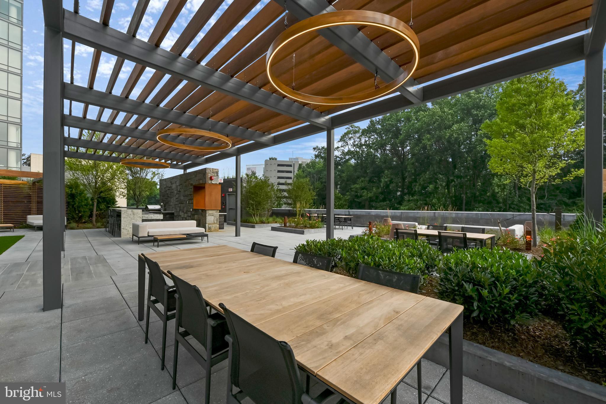 TYSONS CORNER - Residential