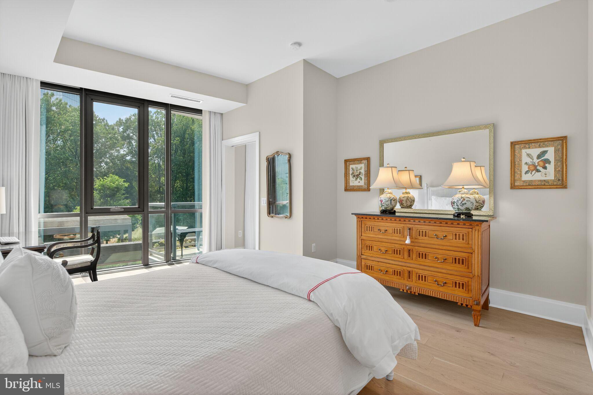 TYSONS CORNER - Residential