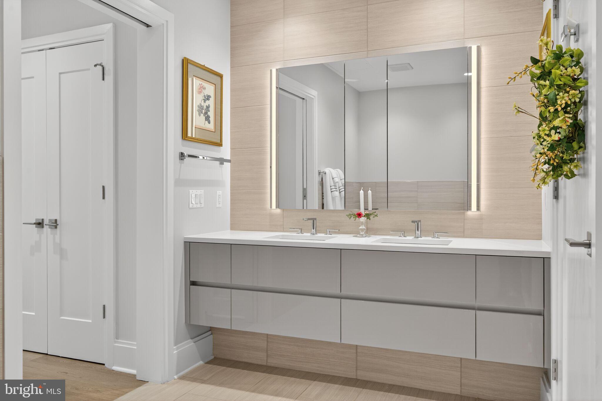 TYSONS CORNER - Residential